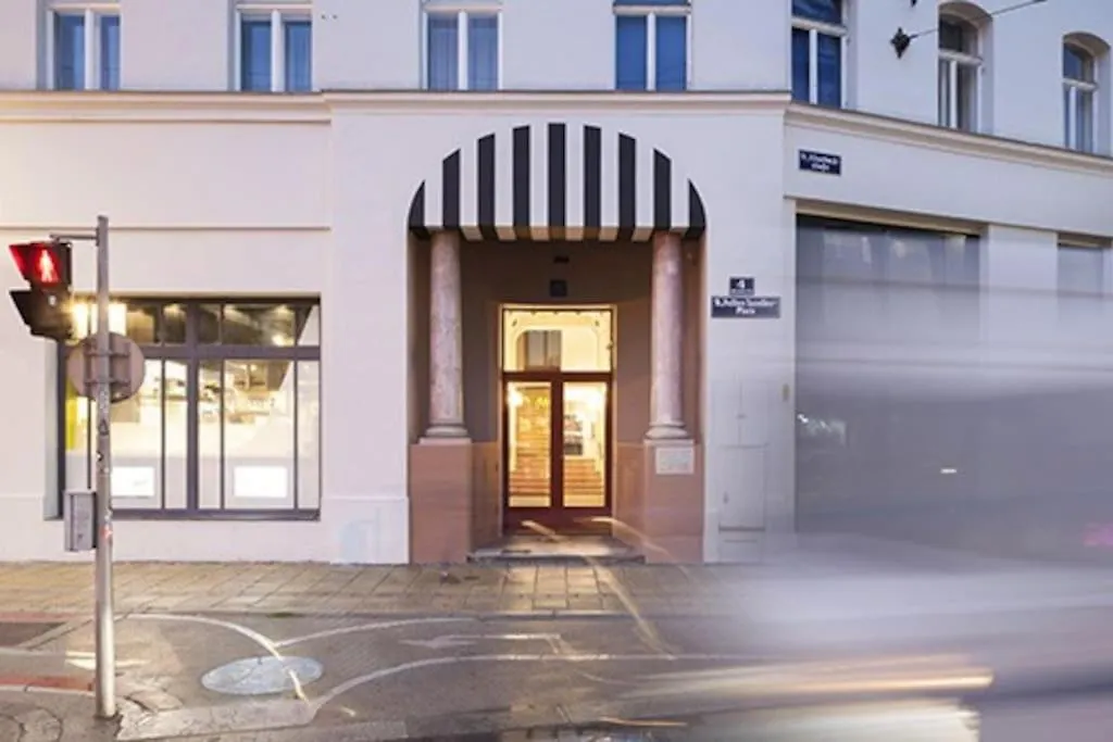 Julius 27 - Duplex Apartment 5 Mins To City Center Vienna Austria